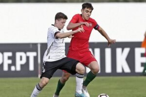 Portuguese youth international set to undergo Leeds medical today