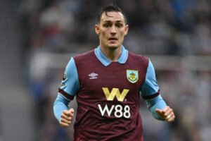 Leeds agree deal to sign Burnley’s Connor Roberts, set for medical this afternoon